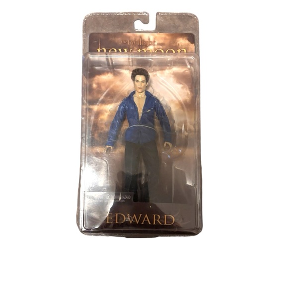 Bin 88 BNIB THE TWILIGHT SAGA. NEW MOON. EDWARD ACTION FIGURE. SERIES 2. - Picture 5 of 8